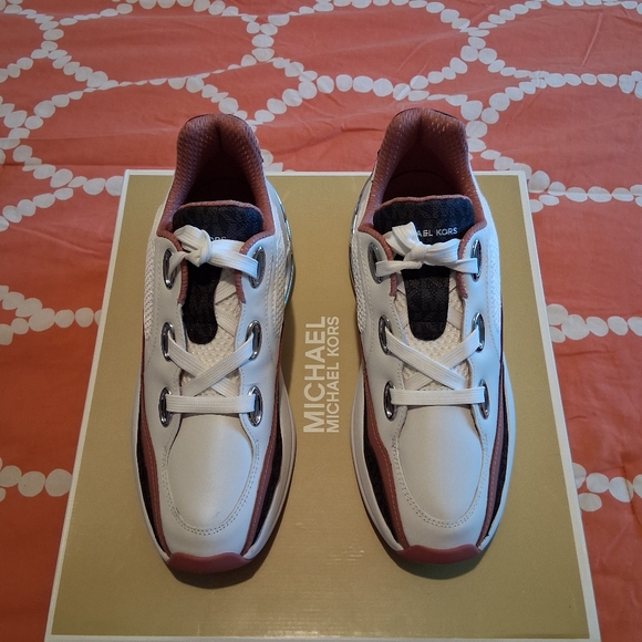 Michael Kors Toni Trainer Sneakers - Picture 11 of 12
